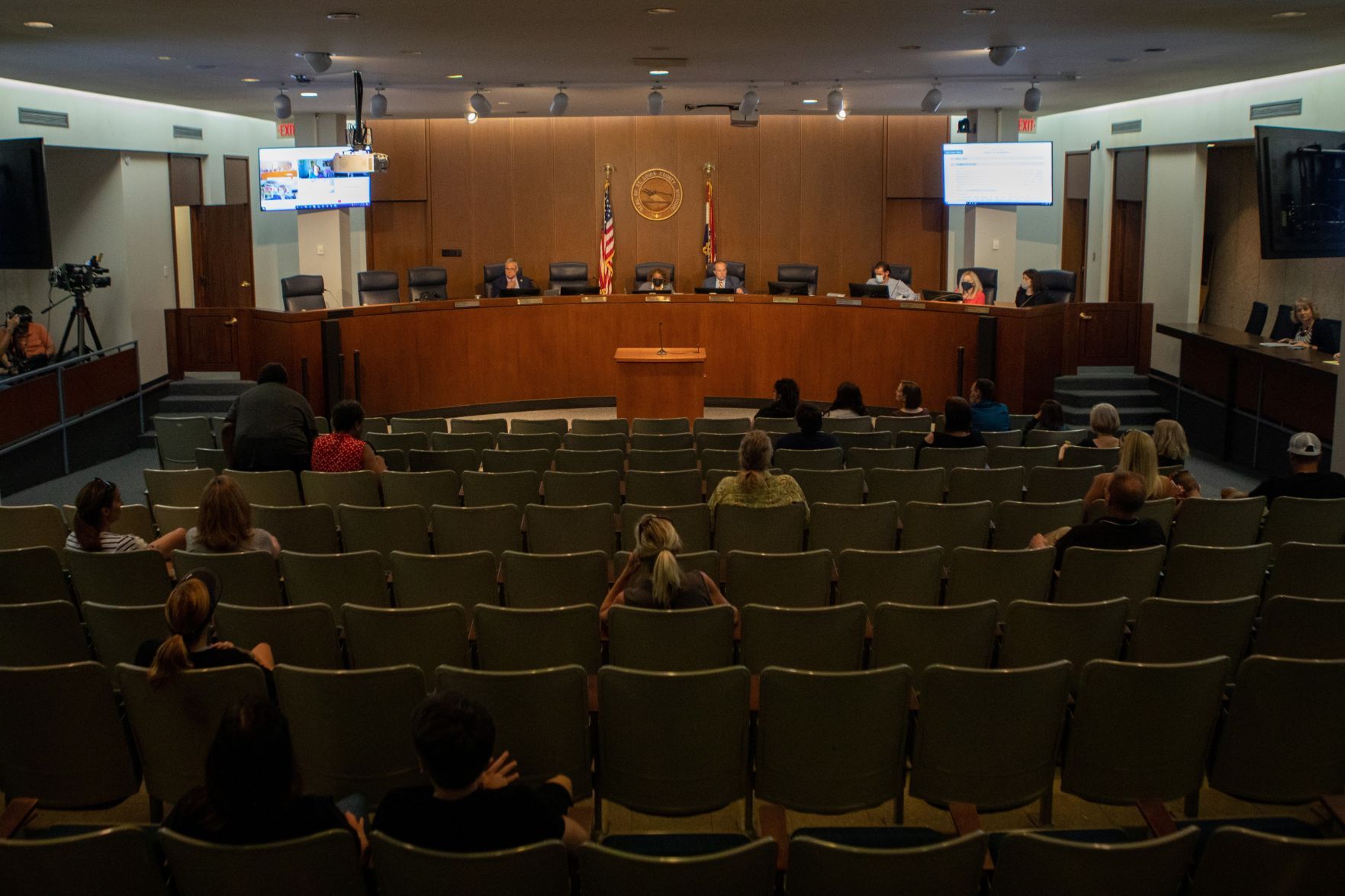 St. Louis County Council votes on mask resolution